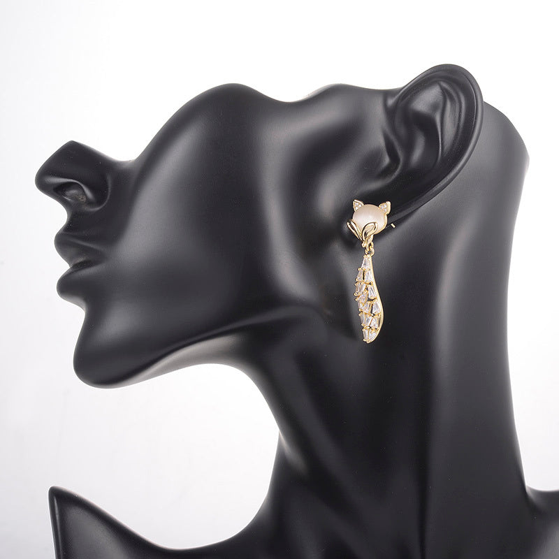 European And American Vintage Classic Metal Earrings